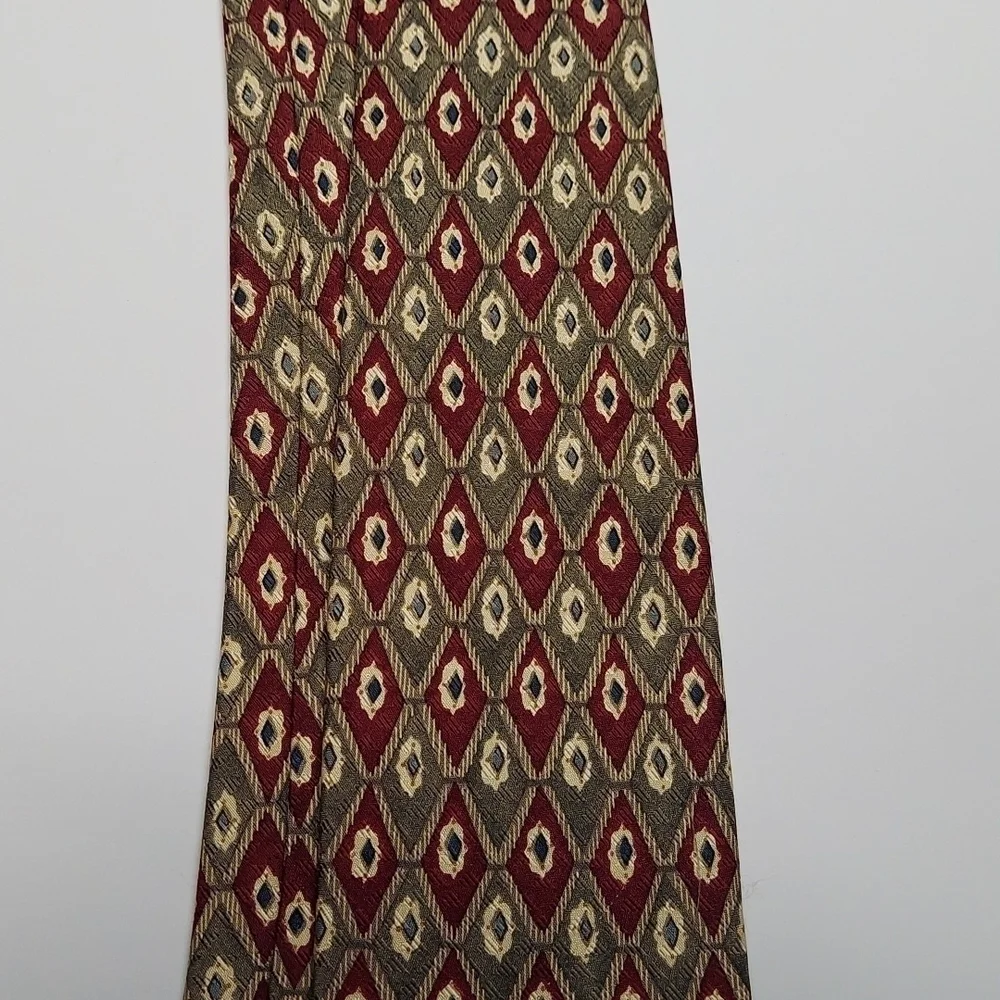 Brooks Brothers 100% Silk Tie